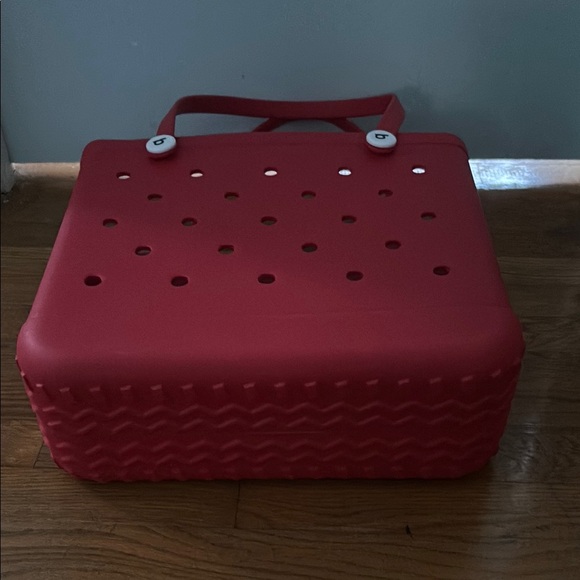 Stylish Red Tote Bag - Picture 2 of 3